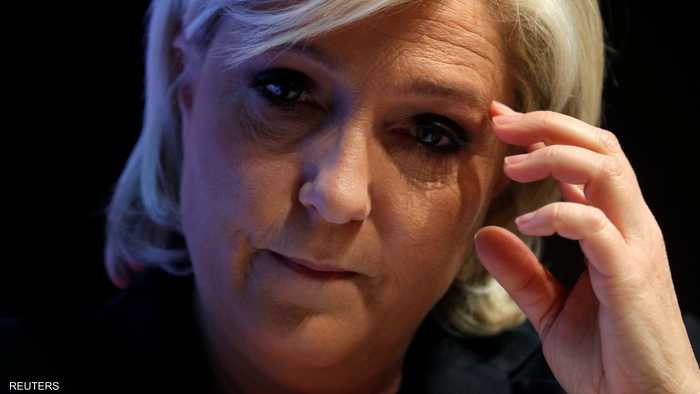 مارين لوبان المرشحة لانتخابات الرئاسة الفرنسية في باريس