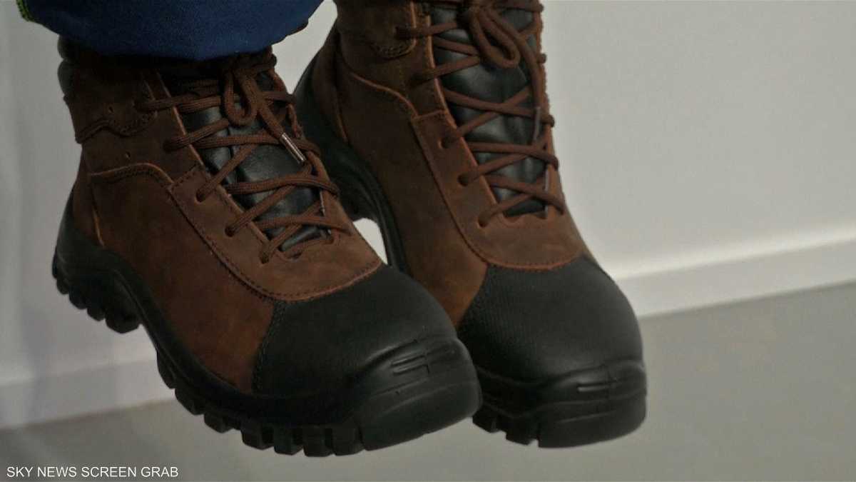 حذاء أمان ذكي للعمال بالأماكن الخطيرة