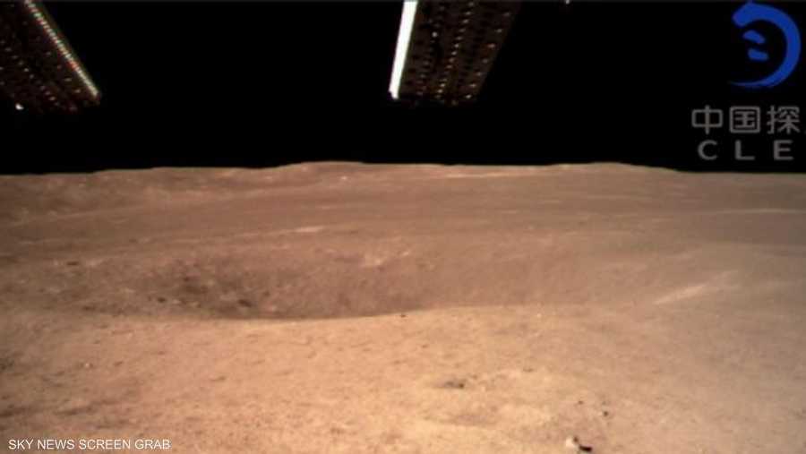 لحظة هبوط المركبة الصينية على القمر