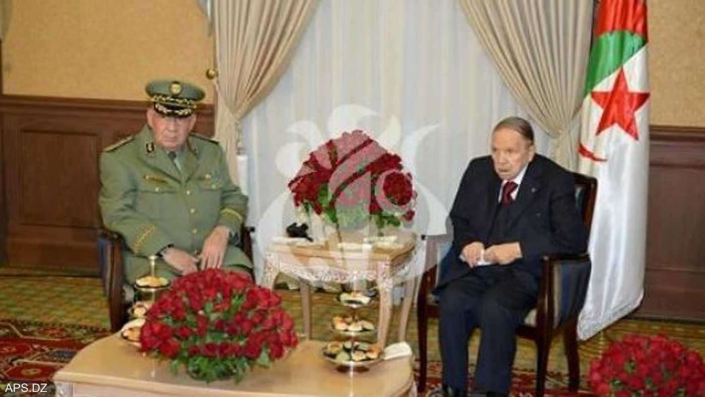 لقاء بوتفليقة مع قائد الجيش الجزائري أحمد قايد صالح