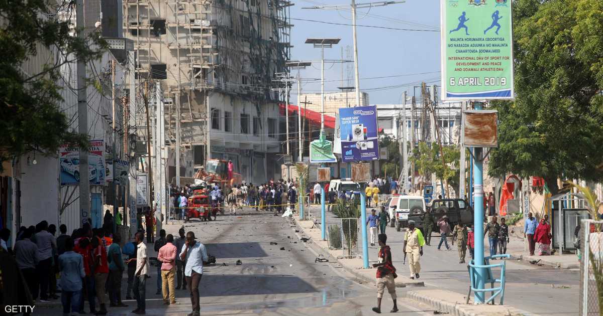 سيارة مفخخة تستهدف شخصيات مهمة في فندق بالصومال   أخبار سكاي نيوز عربية