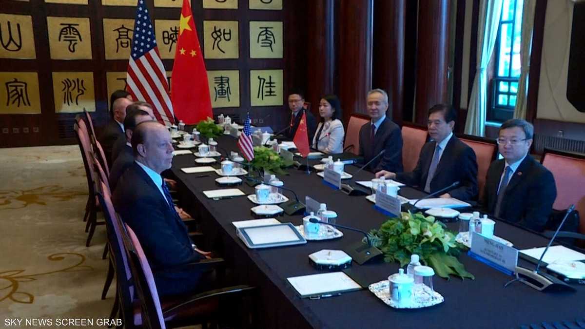 ترامب يشن هجوما على بكين ويتهمها بسرقة أميركا