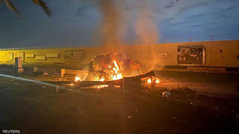سيارة سليماني المحترقة بعد قصفها بصواريخ أميركية