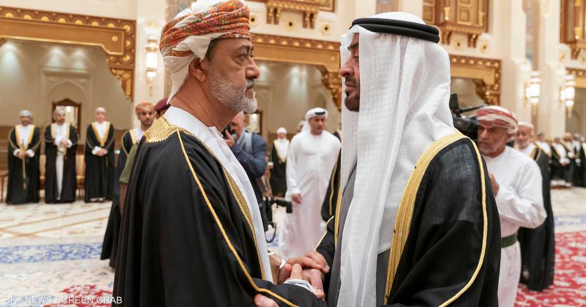 ولي عهد أبوظبي يقدم واجب العزاء إلى سلطان عمان | أخبار سكاي نيوز عربية