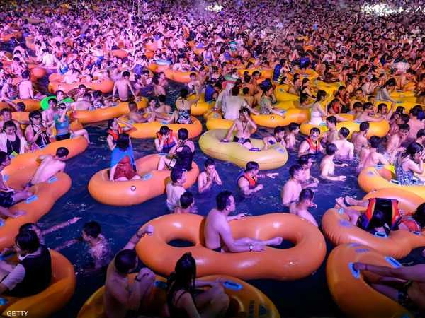 شارك الآلاف من سكان ووهان قبل أيام في مهرجان موسيقي