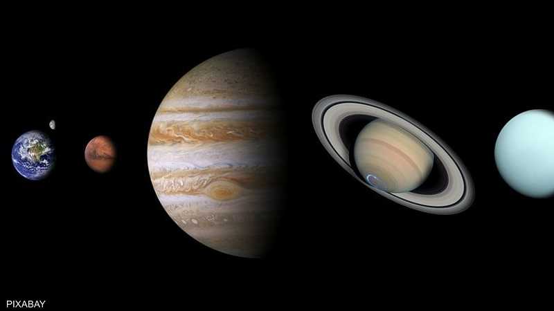 المشتري وزحل أكبر كواكب المجموعة الشمسية