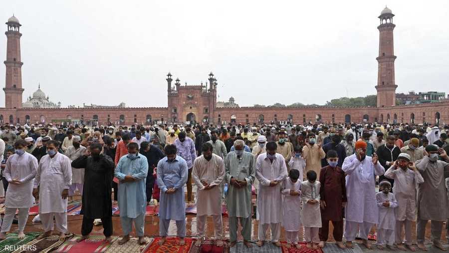 صلاة العيد في لاهور