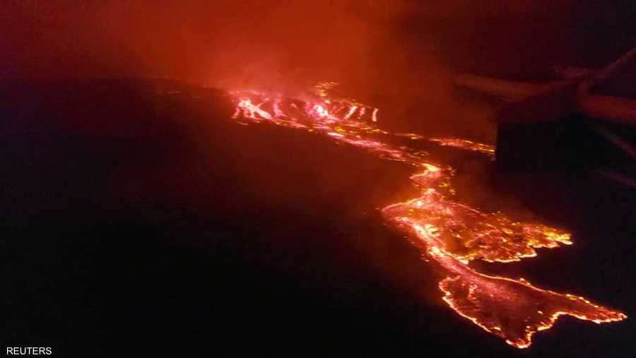 سيل الحمام يندفع من بركان نييراغونغو