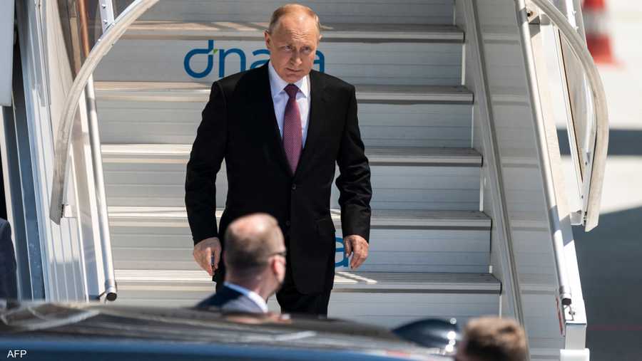 فلاديمير بوتن يغادر طائرته في جنيف