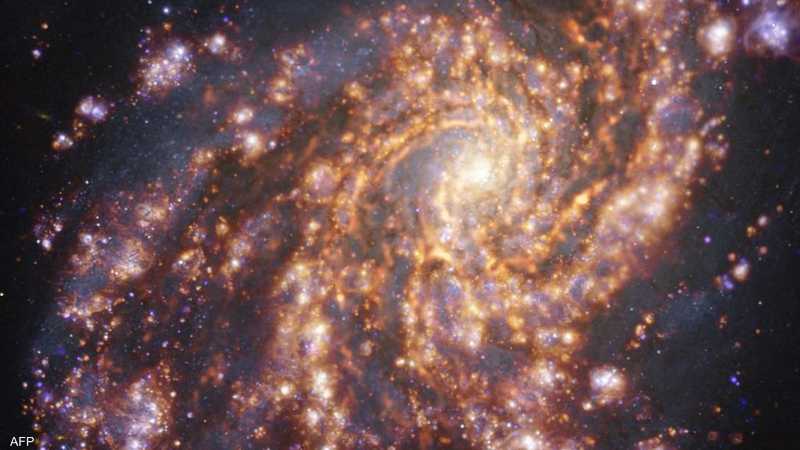 علماء يكتشفون 6 مجرات في الفضاء 1-1466364