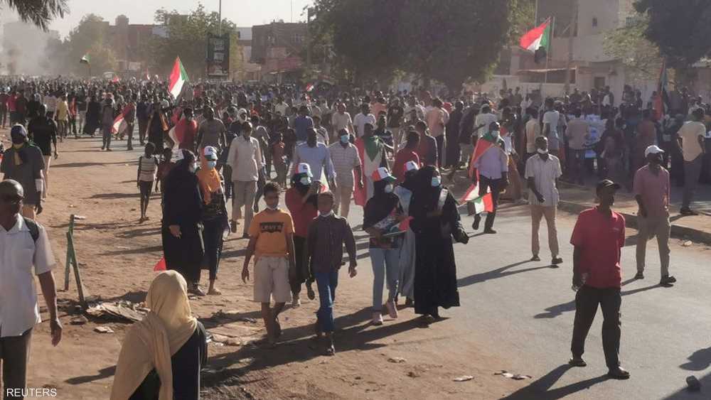 السودان.. متاريس وغاز مسيّل للدموع في محيط القصر الرئاسي 1-1483268
