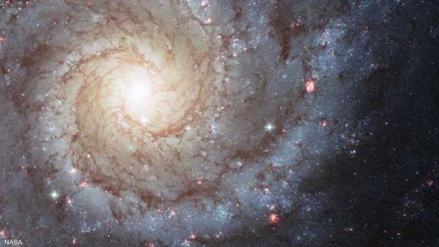 "NGC 628" تعرف باسم "المجرة الشبح"
