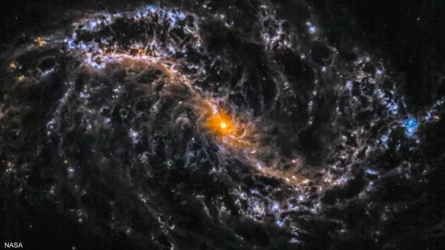 "NGC 7496" تقع على بعد 24 مليون سنة ضوئية فقط