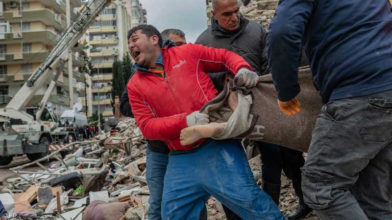 مشاهد تفطر القلوب من تركيا وسوريا بعد الزلزال المدمر | سكاي نيوز عربية