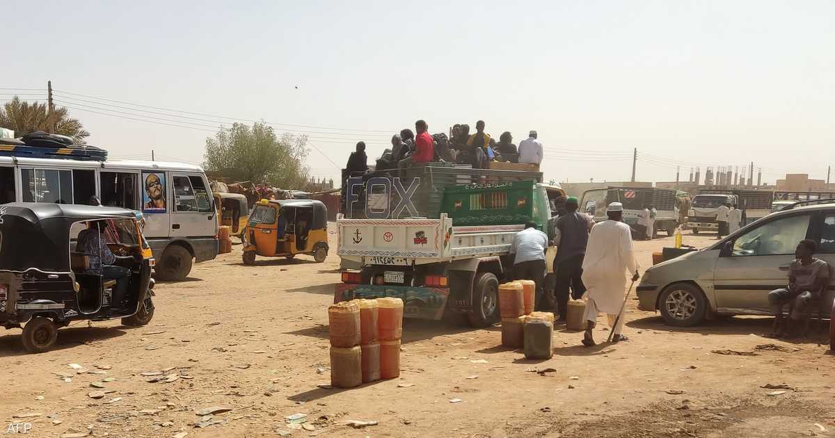 حاكم دارفور يدعو السودانيين في الإقليم إلى "حمل السلاح"