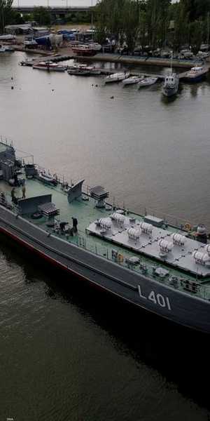 السفينة الحربية الأوكرانية يوري أوليفيرينكو
