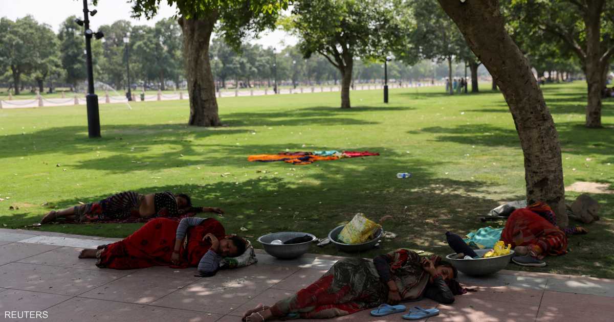 A severe heat wave kills dozens in India