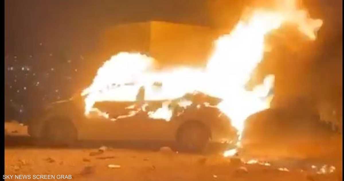 فيديو.. إحراق سيارة إسرائيلي داخل قرية في رام الله