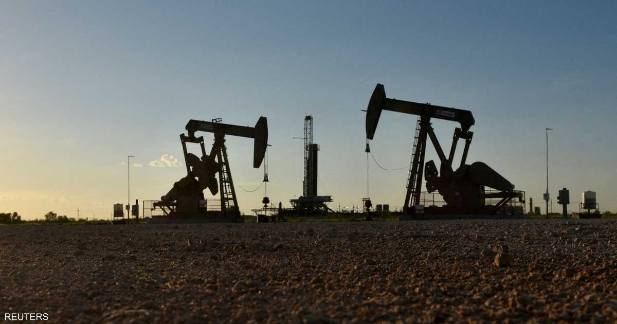 النفط يرتفع في التعاملات المبكرة مع استمرار التركيز على المخاطر في الشرق الأوسط
