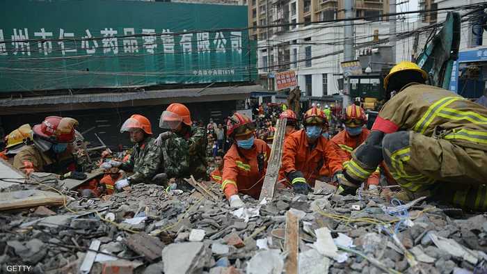 نتيجة بحث الصور عن 22 قتيلاً بانهيار منصة بناء وسط الصين