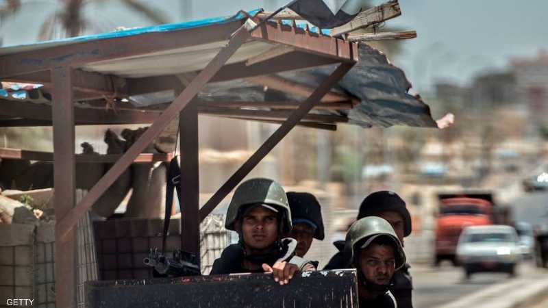 الشرطة المصرية تداهم "مغارة" إرهابيين وتقتل عددا منهم 1-1193774.jpg