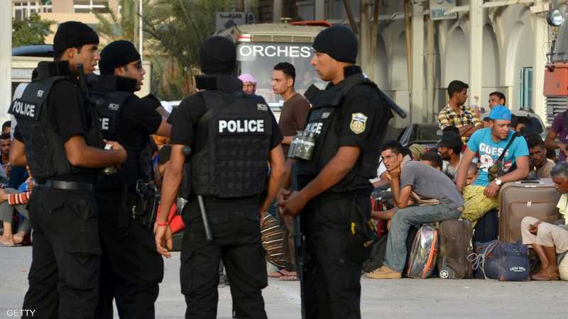 الشرطة التونسية تشتبك مع محتجين بعد وفاة شاب في مركز أمني 1-747171.jpg