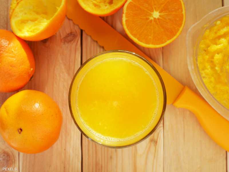 العصير قد يدفع الإنسان إلى استهلاك كميات أكبر من الفاكهة.
