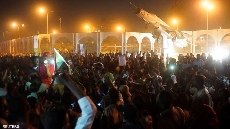 السودان.. تزايد أعداد المحتجين في الاعتصام أمام قيادة الجيش 1-1243148.JPG