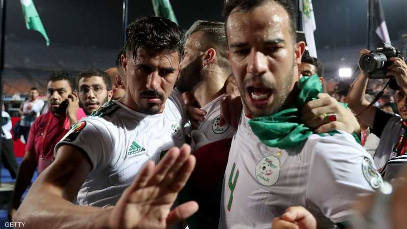 مصر ترحل مشجعين جزائريين بعد مباراة نصف نهائي أمم أفريقيا 1-1268213.JPG