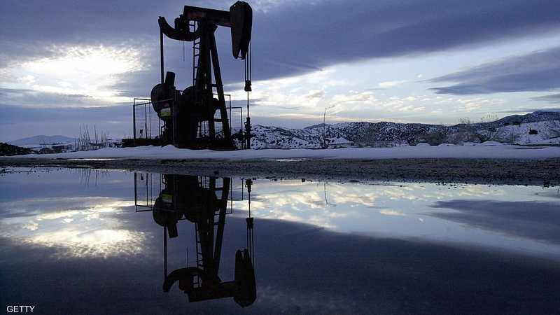 النفط يهوي بعد بيانات تثير المخاوف بشأن الاقتصاد العالمي 1-1280480.jpg