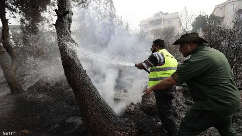 الحرائق تجتاح لبنان وسوريا..وفرق الدفاع تكافح لإخماد النيران 1-1290994.jpg