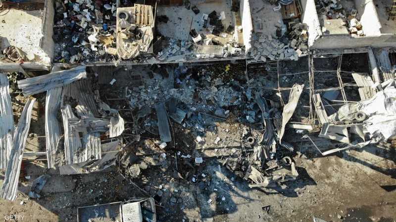 صورة جوية تظهر بعضا من آثار الغارات الجوية على معرة النعمان