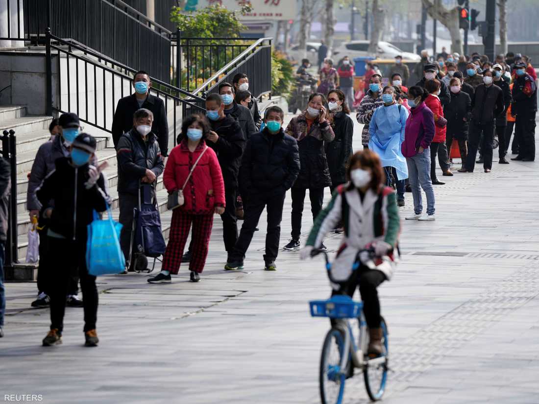 الصين بدأت تخفيف القيود في مناطق انتشار الوباء