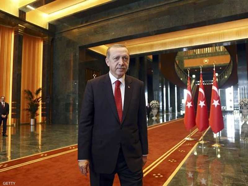 أردوغان يتجول داخل القصر الأبيض