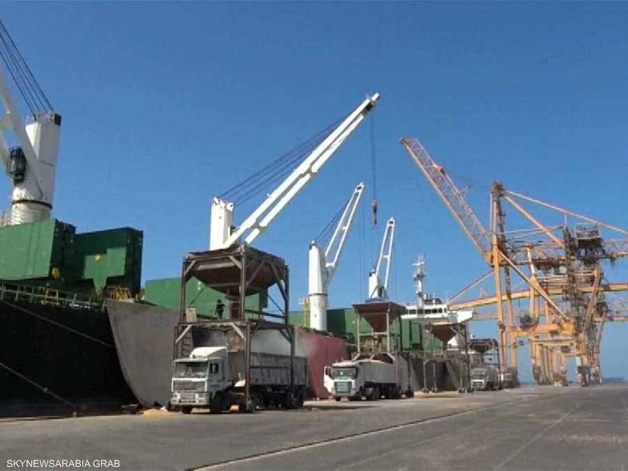 الحوثيون لم ينسحبوا من ميناء الحديدة وفق اتفاق السويد