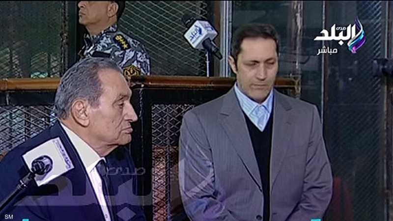 لأول مرة.. مبارك ومرسي وجها لوجه في محكمة مصرية 1-1212116.jpg